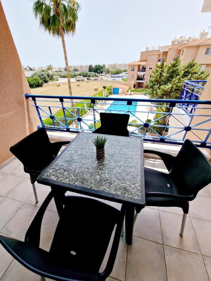 Emma'S Place, 2 Bedroom Apartment With Pool View 파포스 외부 사진
